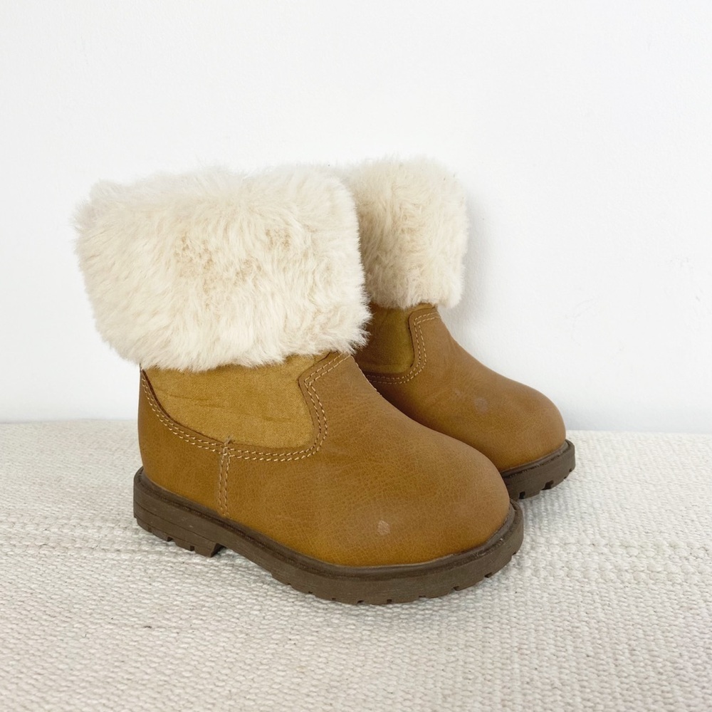 OSH KOSH Toddler Empress Boots Faux Fur in Tan Baby size 5